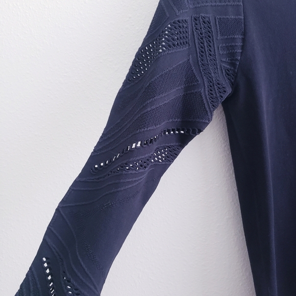 Fabletics Isabella Seamless Long Sleeve Perforated Athletic Top - Picture 4 of 10